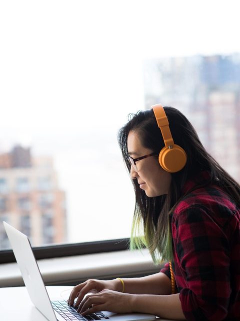 pexels-christina-morillo_asiaan_girl_hdphones_reversed pexels-christina-morillo_asiaan_girl_hdphones_reversed